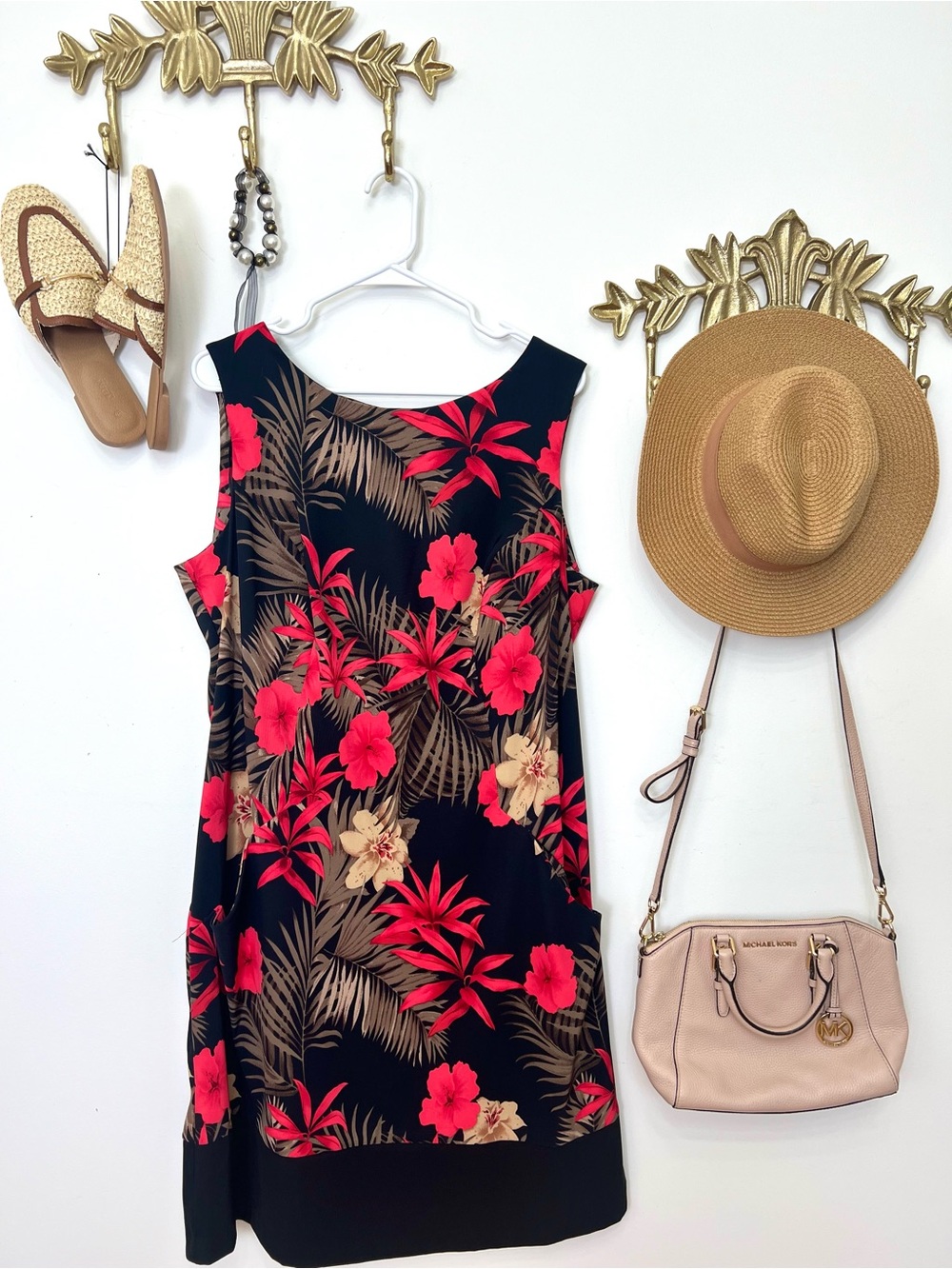 Dress Barn Black Tropical Floral Shift Dress with Red and Beige Blooms
